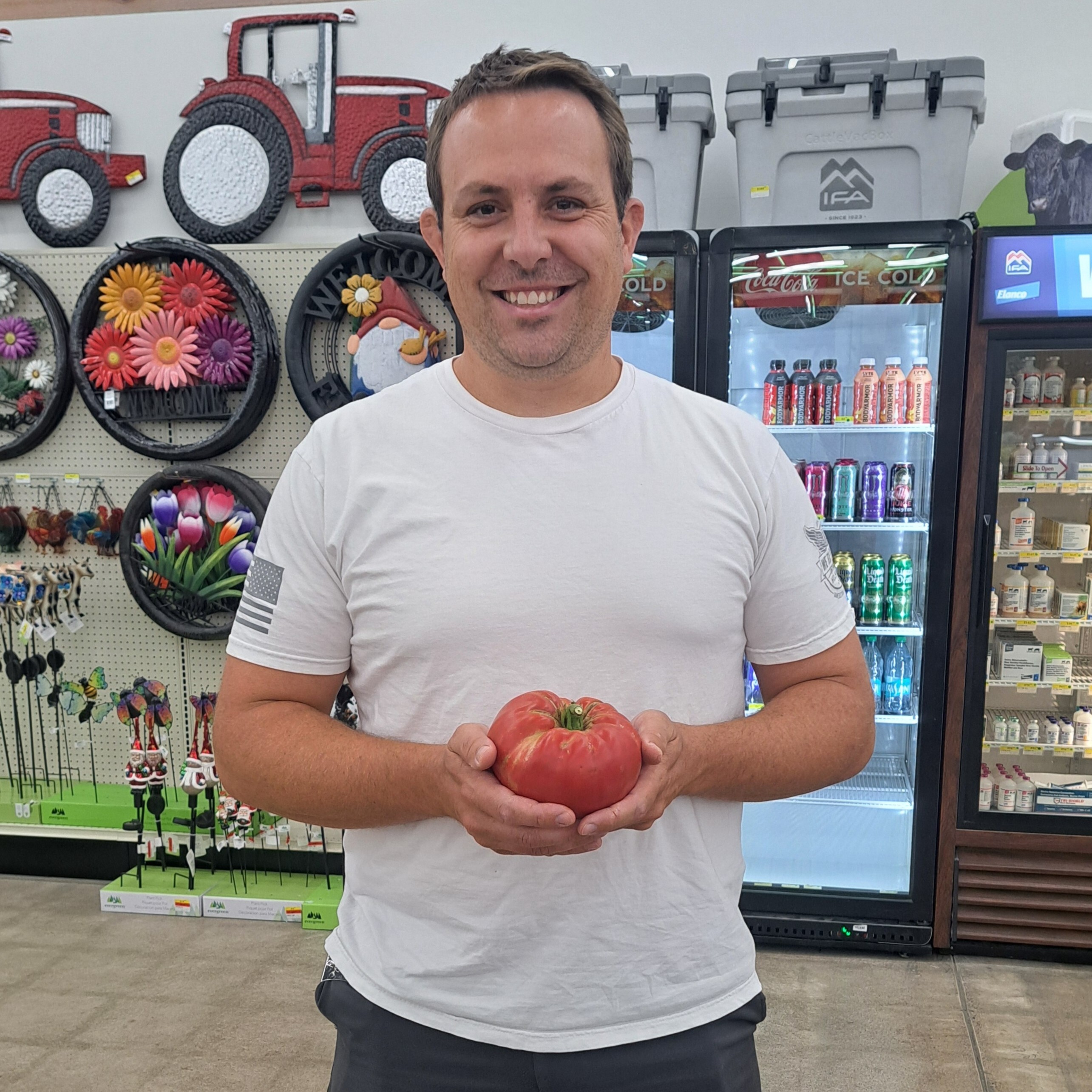 logan_brandon_bailey_tomato_1.1