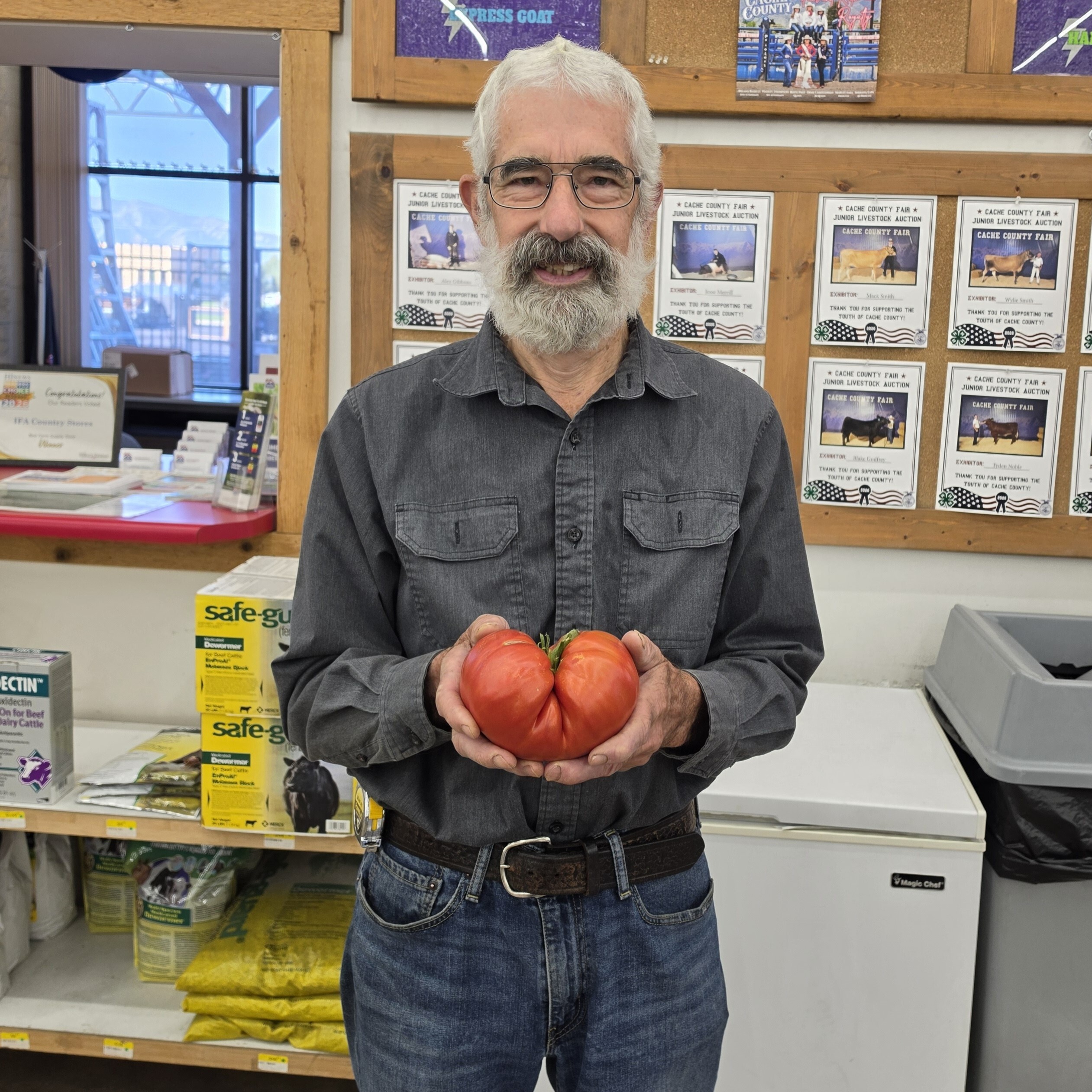 logan_jim_crook_tomato_2.1